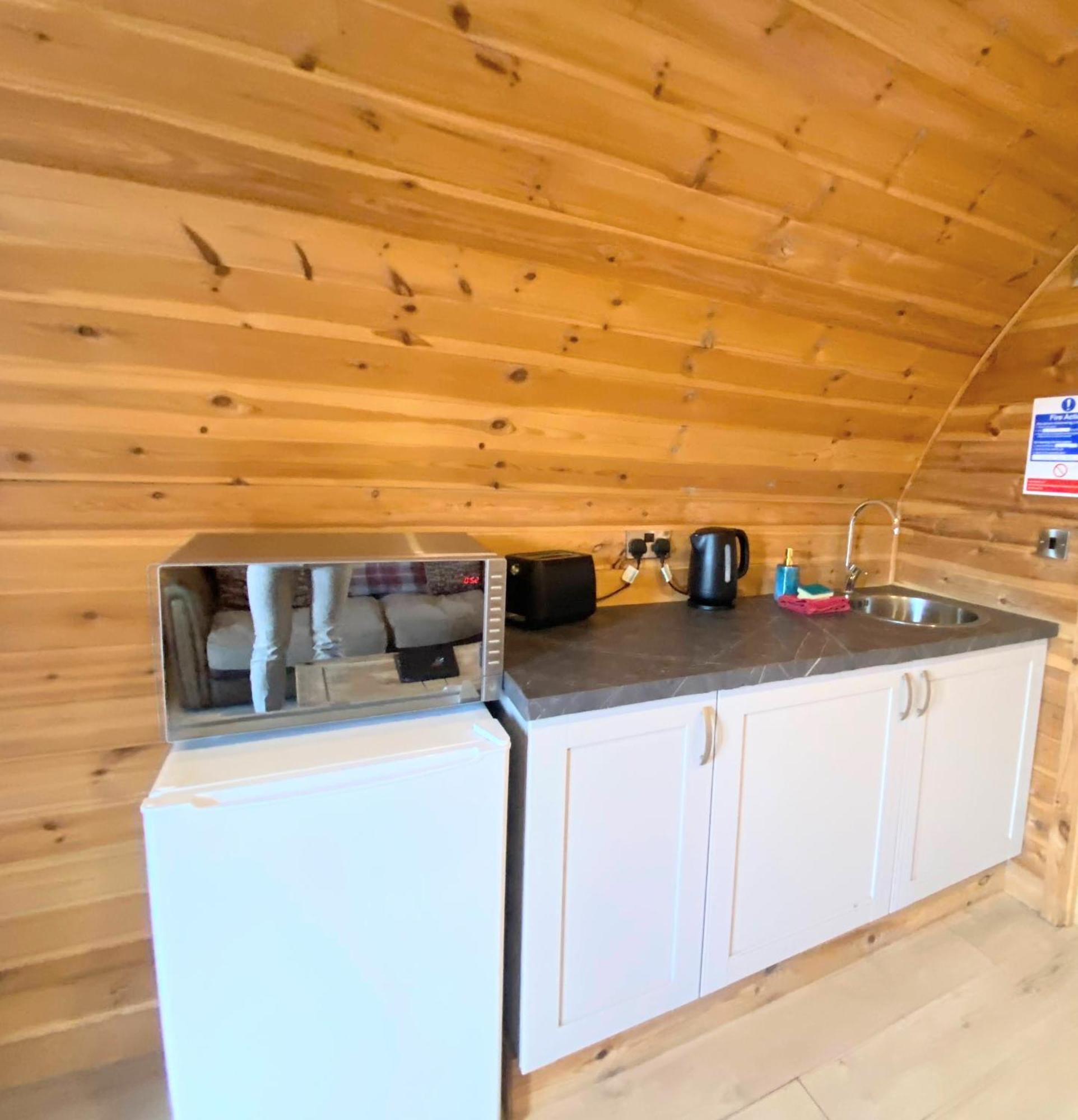 Вилла Pond View Pod 1 With Outdoor Hot Tub - Fife - Loch Leven - Lomond Hills Kelty Экстерьер фото